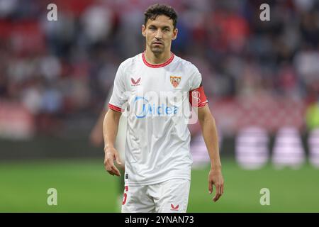 Siviglia, Spagna. 24 novembre 2024. Jesus Navas del Sevilla FC durante la Liga EA Sports match tra Sevilla FC e Rayo Vallecano giocato al Ramon Sanchez Pizjuan Stadium il 24 novembre 2024 a Siviglia, Spagna. (Foto di Antonio Pozo/PRESSINPHOTO) credito: PRESSINPHOTO SPORTS AGENCY/Alamy Live News Foto Stock