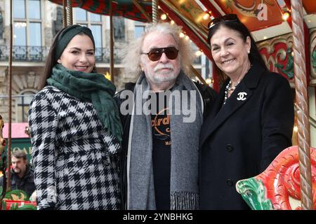 Vivian Paul, Bernhard Paul ed Eliana Larible Paul bei der Eroeffnung vom Roncalli Weihnachtsmarkt AM 25.11.2024 ad Amburgo Foto Stock