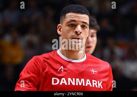 Belgrado, Serbia, 24 novembre 2024. Iffe Lundberg di Danimarca reagisce durante la partita di qualificazione FIBA Eurobasket 2025 tra Serbia e Danimarca all'Aleksandar Nikolic Hall di Belgrado. 24 novembre 2024. Crediti: Nikola Krstic/Alamy Foto Stock