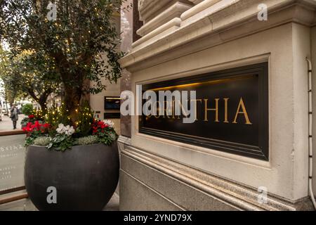 LONDRA - 21 NOVEMBRE 2024: Corinthia Hotel, Whitehall. Lussuoso hotel spa a 5 stelle a Westminster Foto Stock