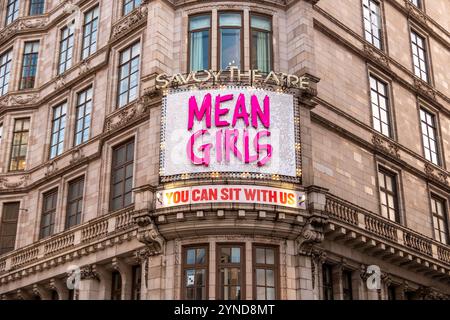 LONDRA - 21 NOVEMBRE 2024: Spettacolo Mean Girls al Savoy Theatre di Covent Garden, nel West End di Londra Foto Stock
