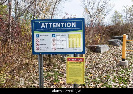 Cartello di divieto al Tommy Thompson Park di Scarborough, Toronto, Ontario, Canada Foto Stock