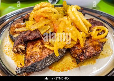 Piatto di pesce Mahi Mahi come pescato del giorno. Ristorante im De Heeren. De Ruyterkade, Willemstad, CuraCao, Kòrsou Foto Stock