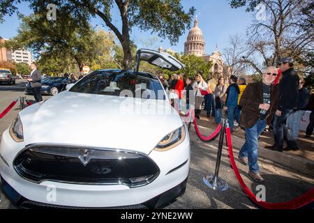 Austin, Tx, Stati Uniti. 15 gennaio 2015. Il CEO di SpaceX e il capo di Tesla Elon Musk (non mostrato) appare al Campidoglio del Texas nel 2015 per fare pressioni sui legislatori per l'accesso alla rete di concessionarie automobilistiche del Texas il 15 gennaio 2015. Dal 2015 Musk ha costruito una mostruosa fabbrica di auto elettriche fuori Austin mentre espande le sue altre attività in Texas. (Credit Image: © Bob Daemmrich/ZUMA Press Wire) SOLO PER USO EDITORIALE! Non per USO commerciale! Foto Stock