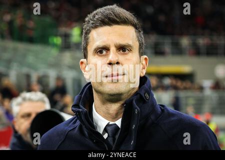 Milano, Francia, Italia. 23 novembre 2024. Thiago MOTTA della Juventus durante la partita di serie A tra l'AC Milan e la Juventus FC allo Stadio San Siro il 23 novembre 2024 a Milano. (Credit Image: © Matthieu Mirville/ZUMA Press Wire) SOLO PER USO EDITORIALE! Non per USO commerciale! Foto Stock