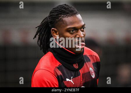 Milano, Francia, Italia. 23 novembre 2024. Rafael LEAO dell'AC Milan durante la partita di serie A tra l'AC Milan e la Juventus FC allo Stadio San Siro il 23 novembre 2024 a Milano. (Credit Image: © Matthieu Mirville/ZUMA Press Wire) SOLO PER USO EDITORIALE! Non per USO commerciale! Foto Stock