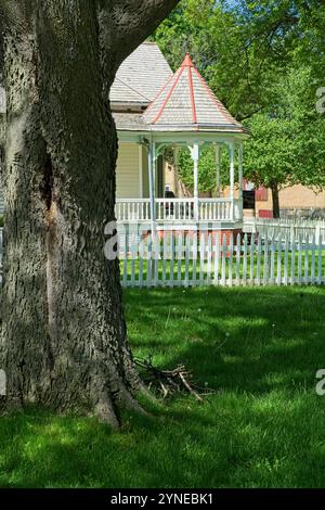 Gazebo ottagonale sulla veranda in stile Queen Anne presso il sito storico nazionale Herbert Hoover Foto Stock