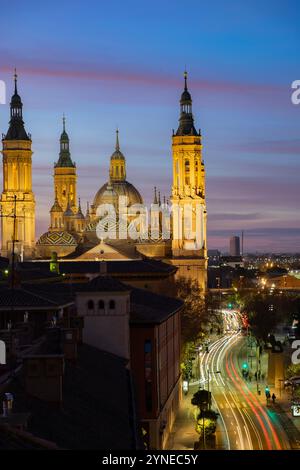 Spagna, regione di Aragona, Zaragoza City, El Pilar Basilica Foto Stock