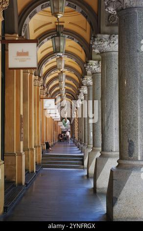 La galleria di colonne GPO di Sydney al Martin Place, The Fullerton Hotel Sydney Foto Stock