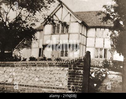 La Gran Bretagna del 1940 - Una casa dei Mock Tudor Foto Stock