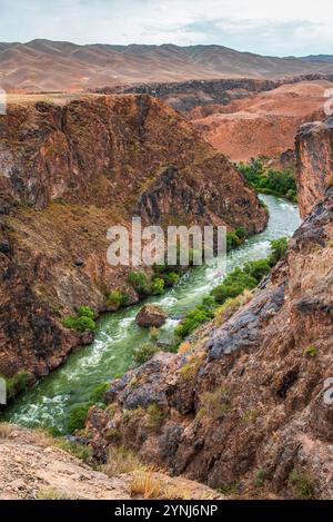 Il Black Canyon, parte del Charyn Canyon e del Charyn National Park. Situato nella regione di Almaty nel Kazakistan sudorientale Foto Stock