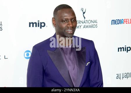 Omar Sy bei der Verleihung der 52. International Emmy Awards 2024 nell'Hilton Hotel di New York. New York, 25.11.2024 *** Omar Sy agli International Emmy Awards 52 2024 al New York Hilton Hotel New York, 25 11 2024 foto:XB.xHinex/xFuturexImagex emmys ny 4196 Foto Stock