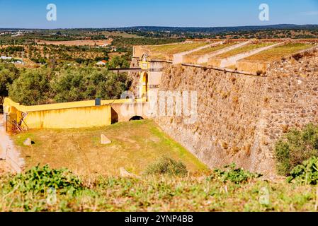 Il cancello esterno Esquina o di Nossa Senhora da Conceicao, il nostro Lay of Conception. Elvas, Alentejo, Portogallo, Europa. Foto Stock