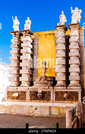 St Lawrence Fountain, città vecchia. Elvas, Alentejo, Portogallo, Europa. Foto Stock