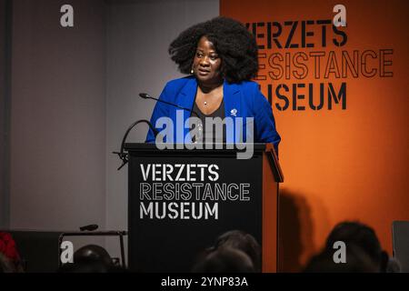 AMSTERDAM - partenza dalla direttrice del NiNsee Linda Nooitmeer mentre tiene la conferenza annuale di Anton de Kom al Museo della resistenza. La conferenza richiama l'attenzione sulla lotta contro l'intolleranza e la discriminazione, nonché sulla storia dei gruppi minoritari e sulla loro posizione nella società olandese. Uscita ANP DINGENA MOL paesi bassi - uscita belgio Foto Stock