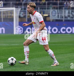 Milano, Milano, ITALIA. 27 novembre 2024. Durante la partita di Champions League 26/11/2024 tra FC International Milan e LB Lipsia allo stadio San Siro di Milano. Nella foto: Kevin Kampi di RB Lipsia (Credit Image: © Fabio Sasso/ZUMA Press Wire) SOLO USO EDITORIALE! Non per USO commerciale! Foto Stock