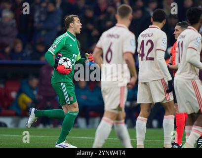 Monaco, Germania. 26 novembre 2024. Manuel NEUER, portiere FCB 1 nella fase di League MD5 partita FC BAYERN MUENCHEN - PARIS SG 1-0 della UEFA Champions League nella stagione 2024/2025 a Monaco, 26 novembre 2024, FCB, 5. Spieltag, Muenchen fotografo: ddp Images/STAR-Images credito: ddp media GmbH/Alamy Live News Foto Stock