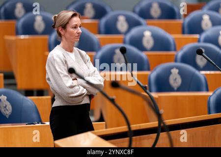 2024-11-26 Dutch Tweede Kamer Plenary Debate DEN HAAG, PAESI BASSI - NOVEMBRE 26: Lilian Helder BBB durante il dibattito Plenario al Tweede Kamer il 26 novembre 2024 a Den Haag, Paesi Bassi Den Haag Tweede Kamer Paesi Bassi contenuto non disponibile per la ridistribuzione nei Paesi Bassi direttamente o indirettamente tramite terzi. Copyright: XJohnxBeckmannx Foto Stock