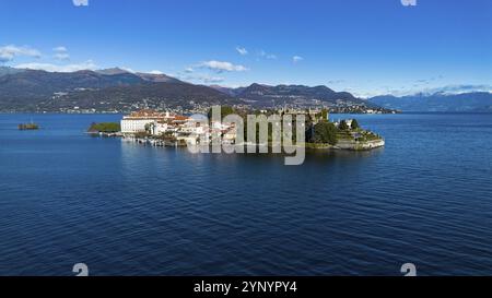 Vista aerea delle isole Borromee sul Lago maggiore Foto Stock