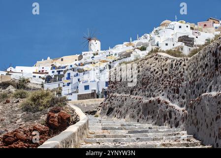 Sentiero delle scale a Oia (Santorini) Foto Stock