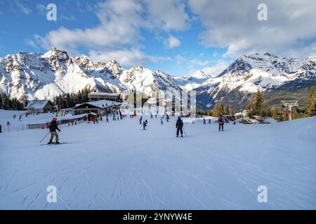 Piste da sci nella stazione sciistica di Valmalenco Foto Stock