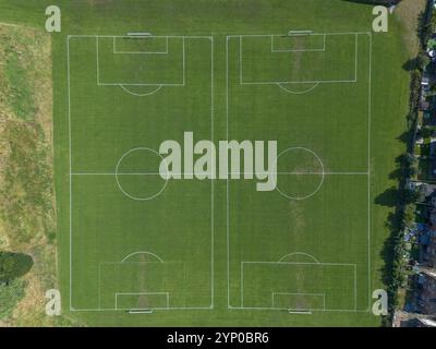 Vista aerea generale del campo sportivo (campi da calcio) a Wallasey, Merseyside, Regno Unito. Foto Stock