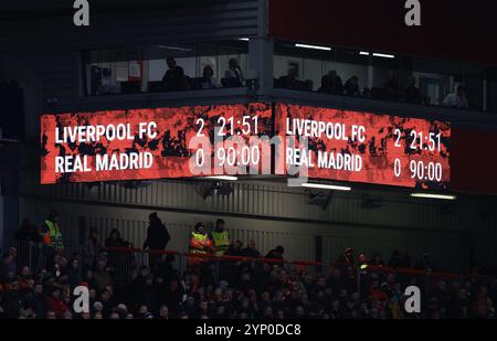 Liverpool, Regno Unito. 27 novembre 2024. Il tabellone segnapunti al fischio finale durante la partita di UEFA Champions League ad Anfield, Liverpool. Il credito per immagini dovrebbe essere: Jessica Hornby/Sportimage Credit: Sportimage Ltd/Alamy Live News Foto Stock
