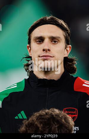 Riccardo Calafiori (Arsenal FC) visto in azione durante la partita di UEFA Champions League tra le squadre dello Sporting CP e dell'Arsenal FC allo stadio Jose Alvalade. Punteggio finale : Sporting CP 1: 5 Arsenal FC. Foto Stock