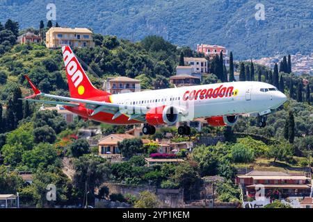 Corfù, Grecia - 8 giugno 2024: Aereo Boeing 737-9 MAX di Corendon Dutch Airlines presso l'aeroporto di Corfù in Grecia. Foto Stock