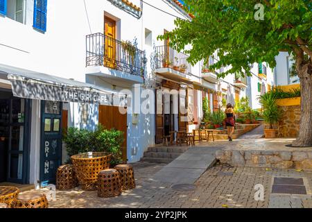 Ristoranti a Sant Joan de Labritja, Ibiza, Isole Baleari, Spagna, Mediterraneo, Europa Foto Stock