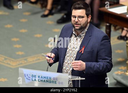 Bruxelles, Belgio. 28 novembre 2024. Brent Meuleman di Vooruit, nella foto, durante una sessione plenaria della camera al parlamento federale, a Bruxelles, giovedì 28 novembre 2024. BELGA PHOTO ERIC LALMAND credito: Belga News Agency/Alamy Live News Foto Stock