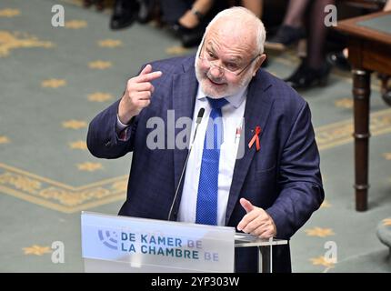 Bruxelles, Belgio. 28 novembre 2024. Jean-Marie Dedecker di N-va nella foto durante una sessione plenaria della camera al parlamento federale, a Bruxelles, giovedì 28 novembre 2024. BELGA PHOTO ERIC LALMAND credito: Belga News Agency/Alamy Live News Foto Stock