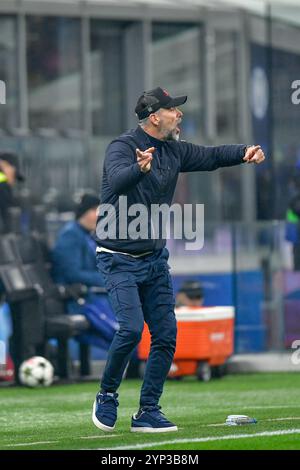 Milano, Italia. 26 novembre 2024. L'allenatore Marco Rose dell'RB Leipzig ha visto durante la partita di UEFA Champions League tra l'Inter e l'RB Leipzig al Giuseppe Meazza di Milano. Foto Stock