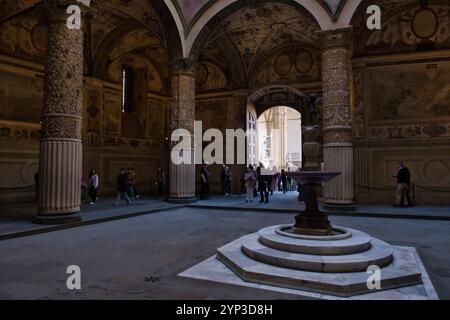Vista della sala dell'interno di Palazzo Vecchio a Firenze Foto Stock