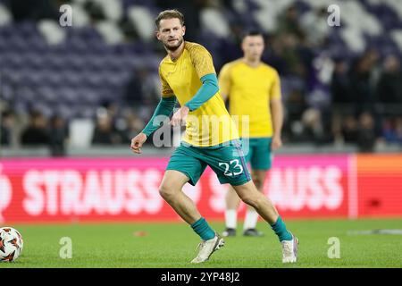 Bruxelles, Belgio. 28 novembre 2024. Mats Rits dell'Anderlecht in azione durante il riscaldamento di una partita di calcio tra il belga RSC Anderlecht e il portoghese FC Porto, giovedì 28 novembre 2024 a Bruxelles, il quinto giorno della fase a gironi del torneo UEFA Europa League. BELGA PHOTO BRUNO FAHY credito: Belga News Agency/Alamy Live News Foto Stock