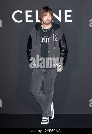 Seoul, Corea del Sud. 28 novembre 2024. Il gruppo Tame Impala Kevin Paker, partecipa a una chiamata fotografica per l'evento aperto di punta di Celine Cheongdam a Seoul, Corea del Sud, il 28 novembre 2024. (Foto di Lee Young-ho/Sipa USA) credito: SIPA USA/Alamy Live News Foto Stock