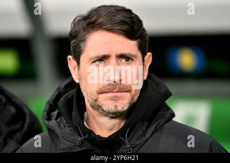 Lubiana, Slovenia. 28 novembre 2024. Lubiana, Slovenia, 28 novembre 2024: Victor Sanchez allenatore dell'Olimpija Lubiana prima della fase di campionato UEFA Conference League, partita tra Olimpija Lubiana (Slovenia) e Larne Irlanda del Nord allo Stadio Stozice, Lubiana, Slovenia. (Igor Kupljenik/SPP) credito: SPP Sport Press Photo. /Alamy Live News Foto Stock