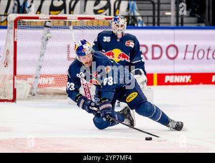 Monaco, Germania. 28 novembre 2024. Maximilian Kastner (EHC Red Bull Muenchen, n. 93). GER, EHC Red Bull Muenchen vs. Nuernberg Ice Tigers, Eishockey, DEL, 21. Spieltag, Saison 2024/2025, 28.11.2024. Foto: Eibner-Pressefoto/Heike Feiner credito: dpa/Alamy Live News Foto Stock