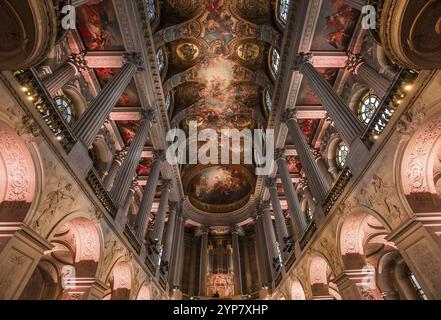 VERSAILLES FRANCIA 1 APRILE : interni, dettagli architettonici un soffitto della Cappella reale, a Versailles, Francia, Europa Foto Stock