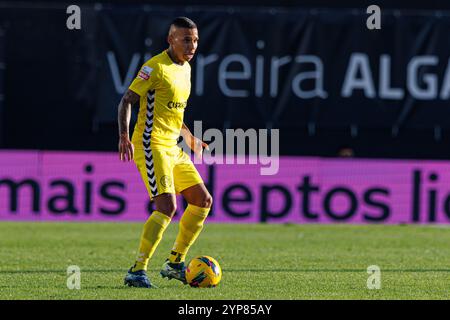 Gustavo Garcia visto durante la partita della Liga Portogallo tra squadre del CF Estrela Amadora e del CD Nacional all'Estadio Jose Gomes (Maciej Rogowski) Foto Stock