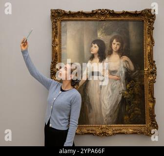 Sotheby's, Londra, Regno Unito. 29 novembre 2024. Old Master & 19th C. Paintings, 4th dic. Anteprima dell'asta serale di Londra. Le attrazioni principali includono: Thomas Gainsborough, R.A. Ritratto di Maria Caterina (nato nel 1779) e Amelia Goddard (1781-1866), stima: £400.000-600.000. Crediti: Malcolm Park/Alamy Live News Foto Stock