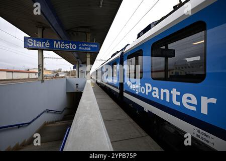 Stare Mesto, Repubblica Ceca. 29 novembre 2024. Nuovo treno RegioPanter a stare Mesto, Repubblica Ceca, 29 novembre 2024. Crediti: Dalibor Gluck/CTK Photo/Alamy Live News Foto Stock