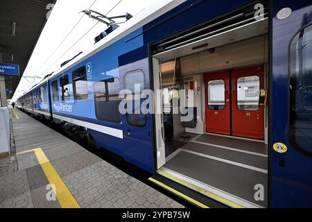 Stare Mesto, Repubblica Ceca. 29 novembre 2024. Nuovo treno RegioPanter a stare Mesto, Repubblica Ceca, 29 novembre 2024. Crediti: Dalibor Gluck/CTK Photo/Alamy Live News Foto Stock