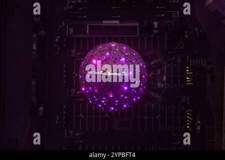 Rio de Janeiro, Brasile, 14 dicembre 2022. Barra Shopping's christmas Tree, situato in zona barra da Tijuca, nella parte occidentale della città di Rio Foto Stock