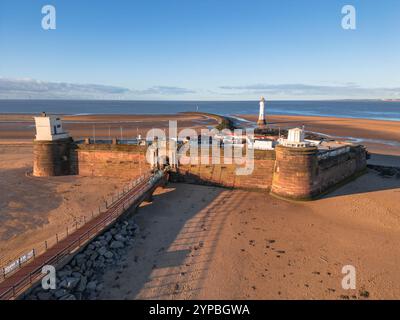 New Brighton Fort Perch Rock al tramonto, Wirral, Merseyside, Inghilterra Foto Stock