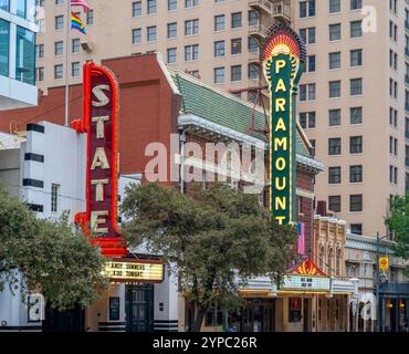 The State Theatre e Paramount Theatre, Congress Avenue, Austin, Texas, USA Foto Stock