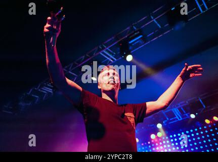 Bez sul palco con gli Happy Mondays in concerto alla Birmingham O2 Academy 12 maggio 2012. Foto Stock