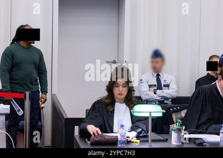 Gent, Belgio. 29 novembre 2024. Accusato Guillermo Rosalia nella foto durante il primo giorno del processo di assise a sei uomini provenienti dai Paesi Bassi davanti alla Corte d'assise delle Fiandre Orientali a Gent, venerdì 29 novembre 2024. I sei uomini sono accusati di aver ucciso il 41enne belga Raouf Ben Alita a Stekene nel 2018. BELGA FOTO NICOLAS MAETERLINCK credito: Belga News Agency/Alamy Live News Foto Stock