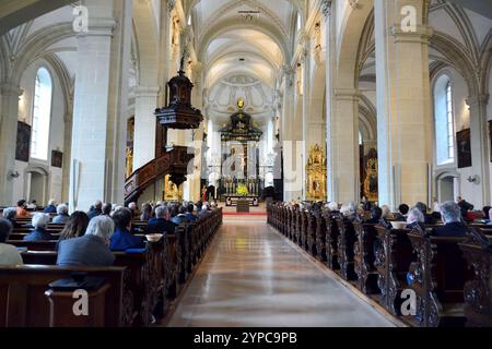 Interno, Chiesa di S. Leodegar, Hofkirche St. Leodegar, Lucerna, Lucerna, Cantone di Lucerna, Svizzera, Svizzera, Svizzera, Svizzera, Svájc, Europa Foto Stock