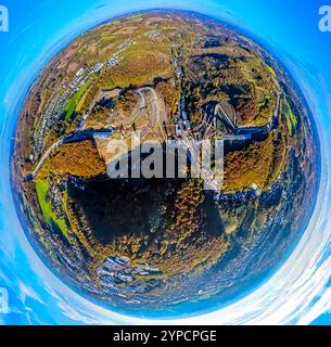 Luftbild, Großbaustelle und Neubau der Rahmedetalbrücke der Autobahn A45, Waldgebiet Sauerland, Erdkugel, Fisheye Aufnahme, Fischaugen Aufnahme, 360 Grad Aufnahme, piccolo mondo, piccolo pianeta, fisheye Bild, Gevelndorf, Lüdenscheid, Ruhrgebiet, Nordrhein-Westfalen, Deutschland ACHTUNGxMINDESTHONORARx60xEURO *** foto aerea, grande cantiere e nuova costruzione del ponte Rahmedetal sull'autostrada A45, area forestale Sauerland, globo terrestre, immagine fisheye, immagine a 360 gradi, Tiny World, Little Planet, fisheye image, Gevelndorf, Lüdenscheid, zona della Ruhr, Renania settentrionale-Vestfalia, Germania ATTENTI Foto Stock